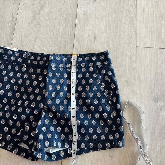 Gap Khakis City 3 Inch Shorts Womens Size 6 Navy Paisley Print Mid Rise Twill - Picture 3 of 8